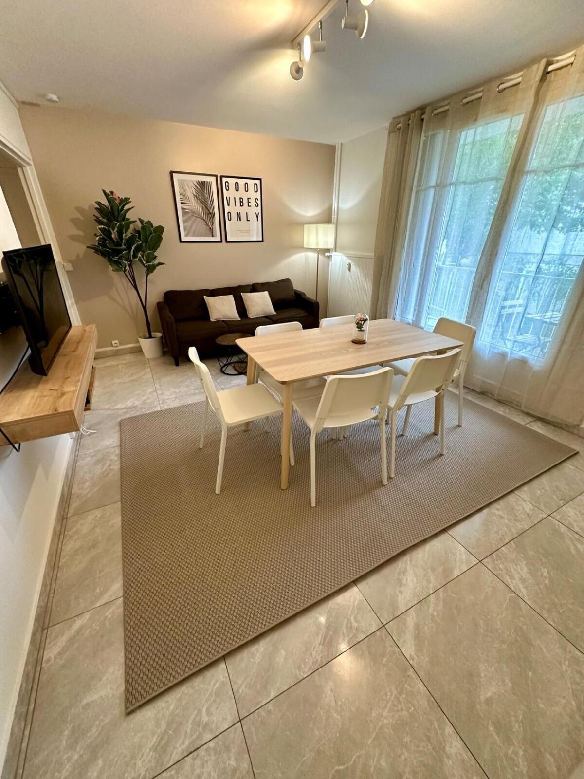 Apartament Au Coeur Du Quartier Taittinger Reims Zewnętrze zdjęcie